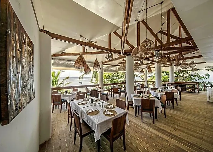 Hotel Ocean Vida And Dive Daanbantayan